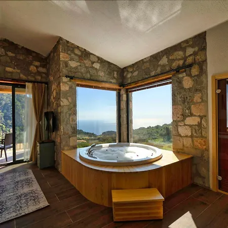 Pine Private Located In A Quiet And Picturesque Location Villa