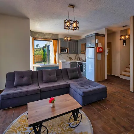 Villa Pine Private Located In A Quiet And Picturesque Location *