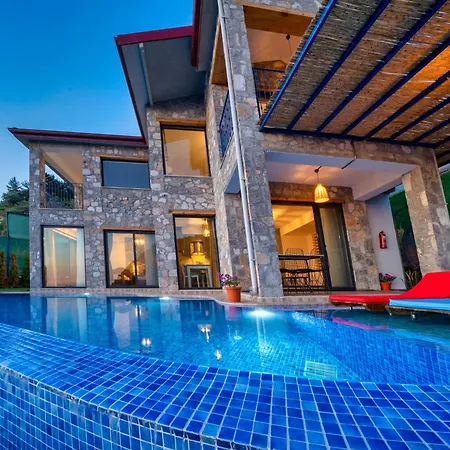 Pine Private Located In A Quiet And Picturesque Location Villa